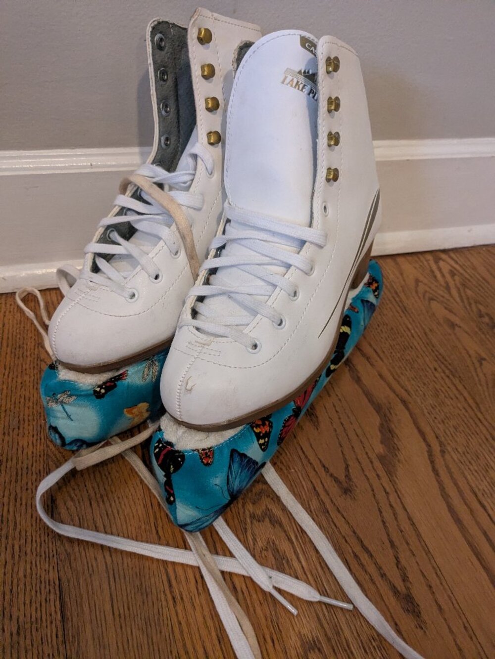 Women's Lake Placid ice skates